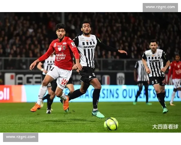 法甲焦点战南特主场迎战巴黎争夺关键三分走势解析与战术看点前瞻